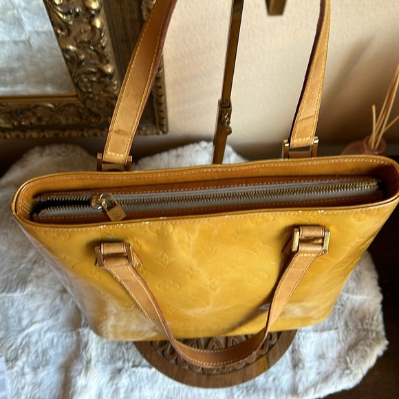 Louis Vuitton Vintage Yellow Vernis Houston Bag - Picture 3 of 16